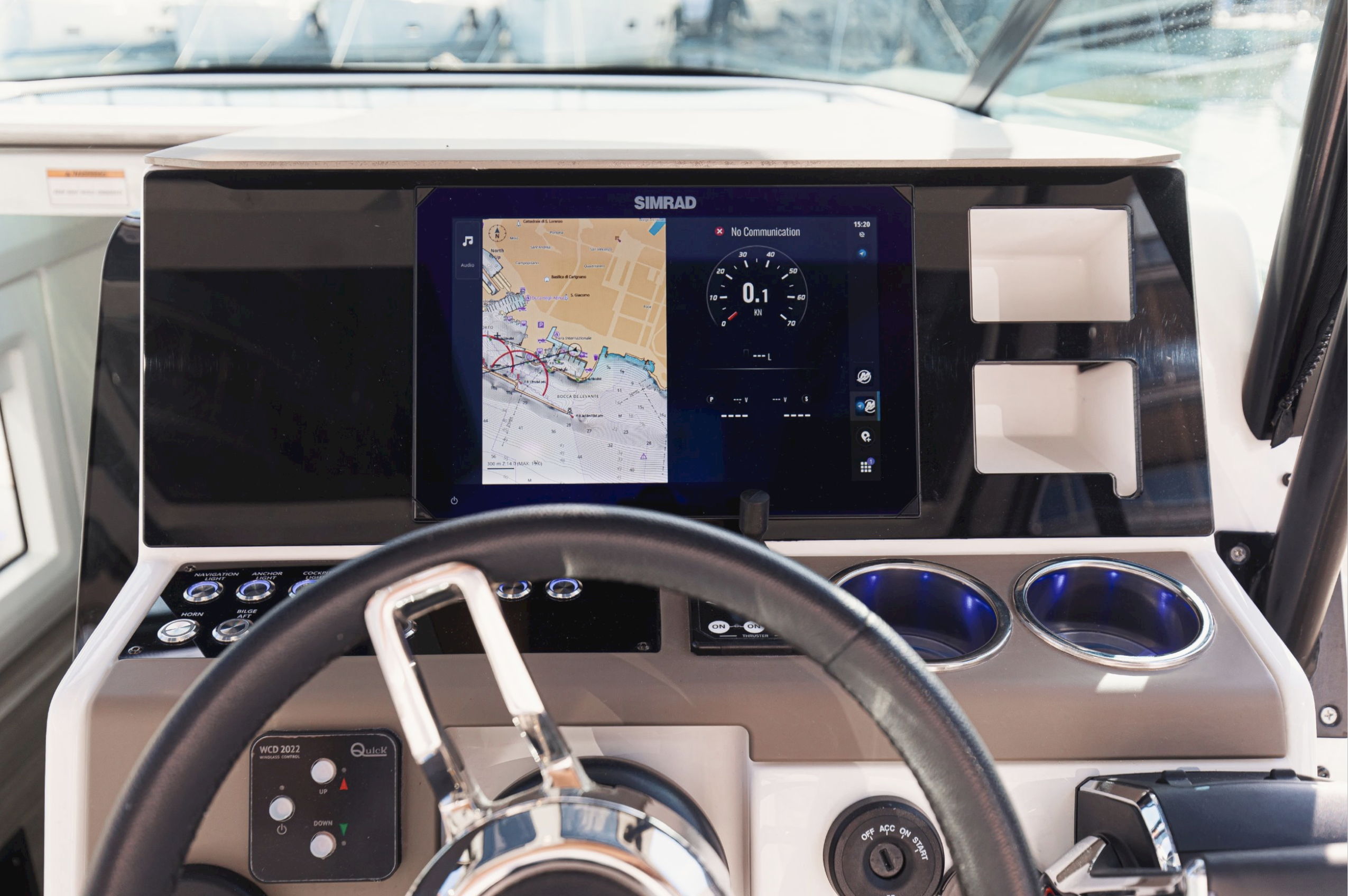 SINGLE MFD SIMRAD NSX12 SINGLE MFD SIMRAD NSX12