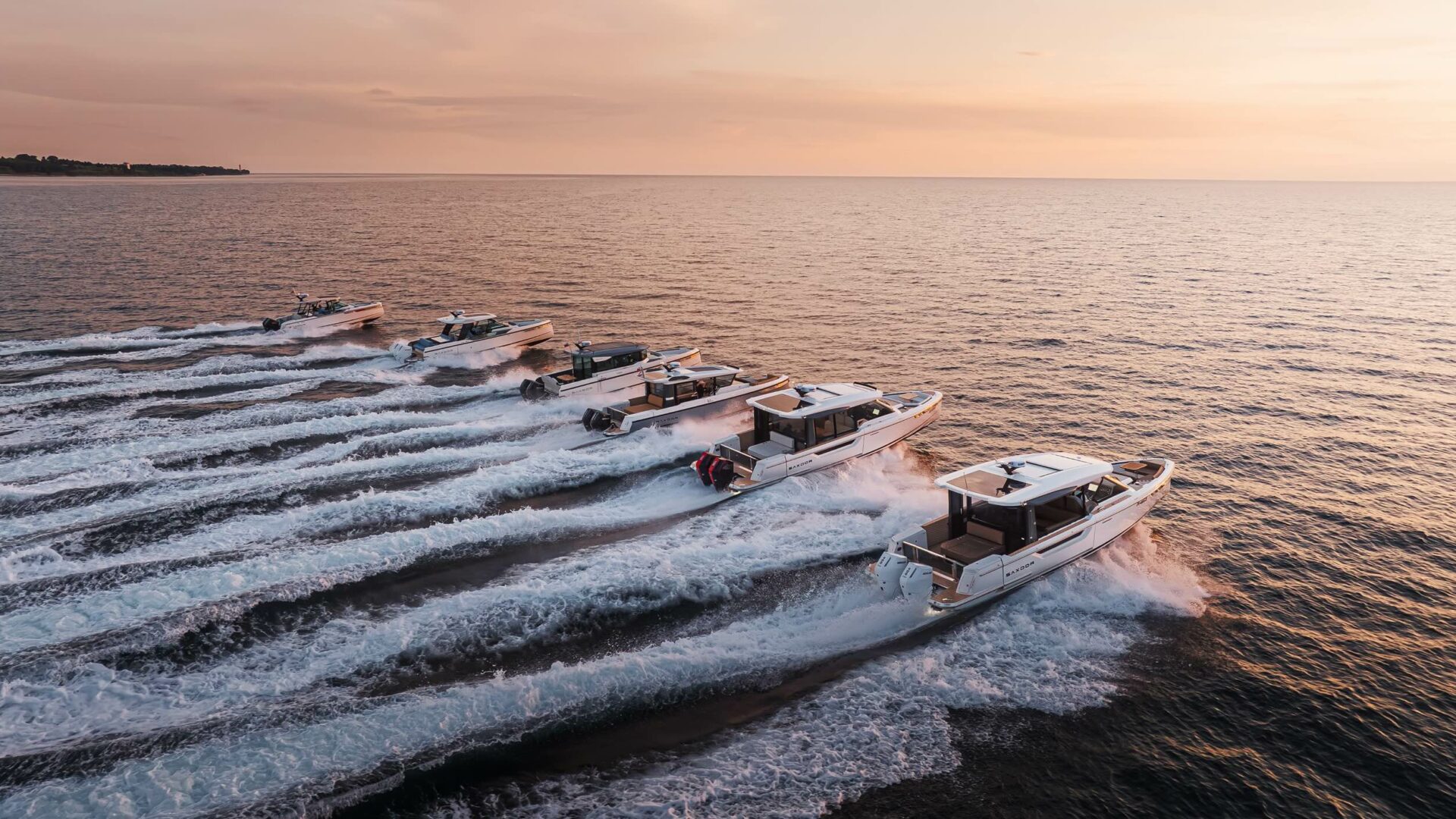 2025_10_27_Saxdor enters Canadian market_Images_High Res_Saxdor fleet (2) 1